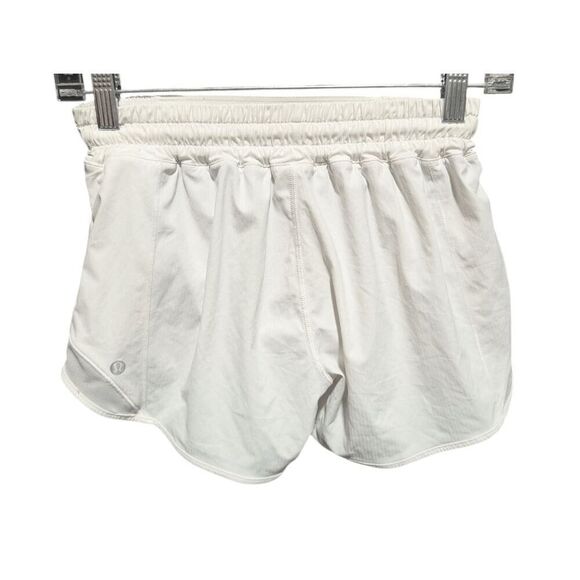 LULULEMON ATHLETICA Hotty Hot Short II 'Long 4" In White Size 4 - Picture 4 of 4